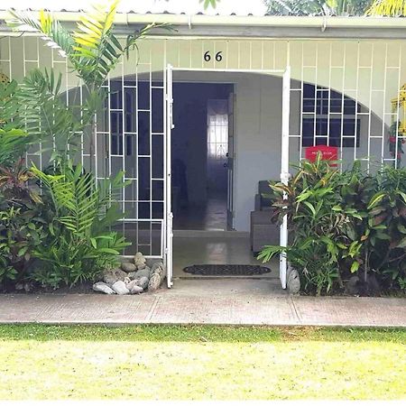 West Coast 1 Bedroom Apartment 66 - Close To Beach Saint James Buitenkant foto