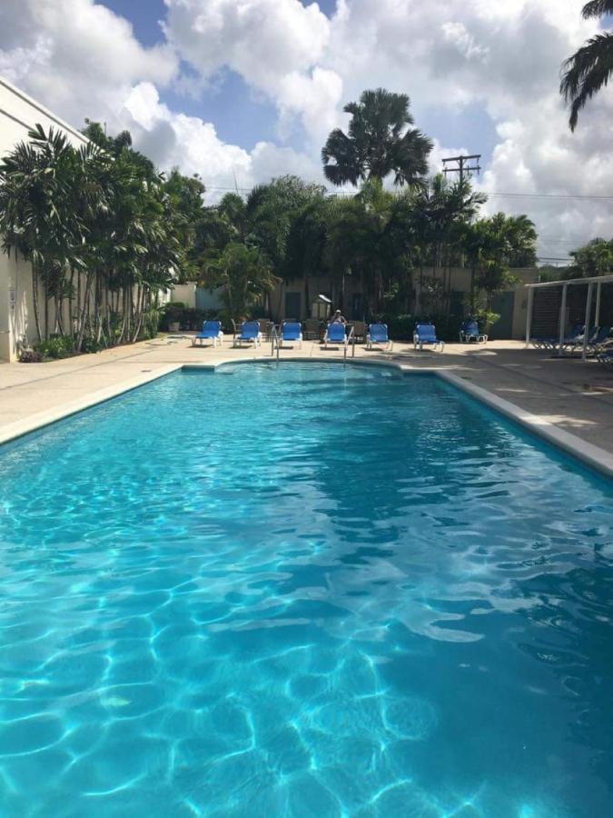 West Coast 1 Bedroom Apartment 66 - Close To Beach Saint James Buitenkant foto