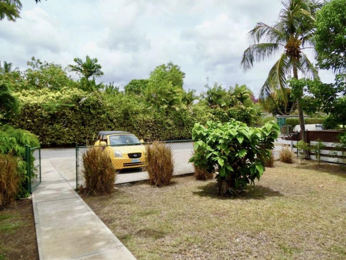 West Coast 1 Bedroom Apartment 66 - Close To Beach Saint James Buitenkant foto