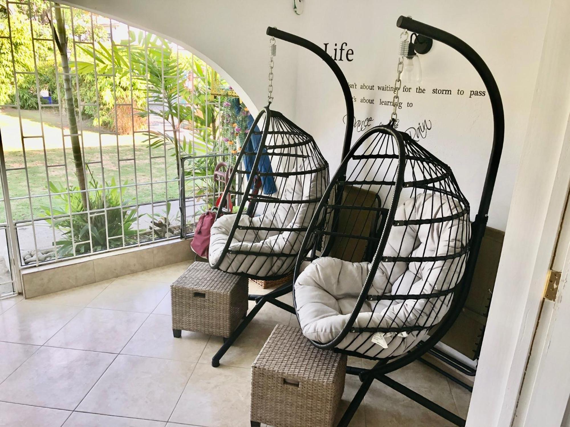 West Coast 1 Bedroom Apartment 66 - Close To Beach Saint James Buitenkant foto