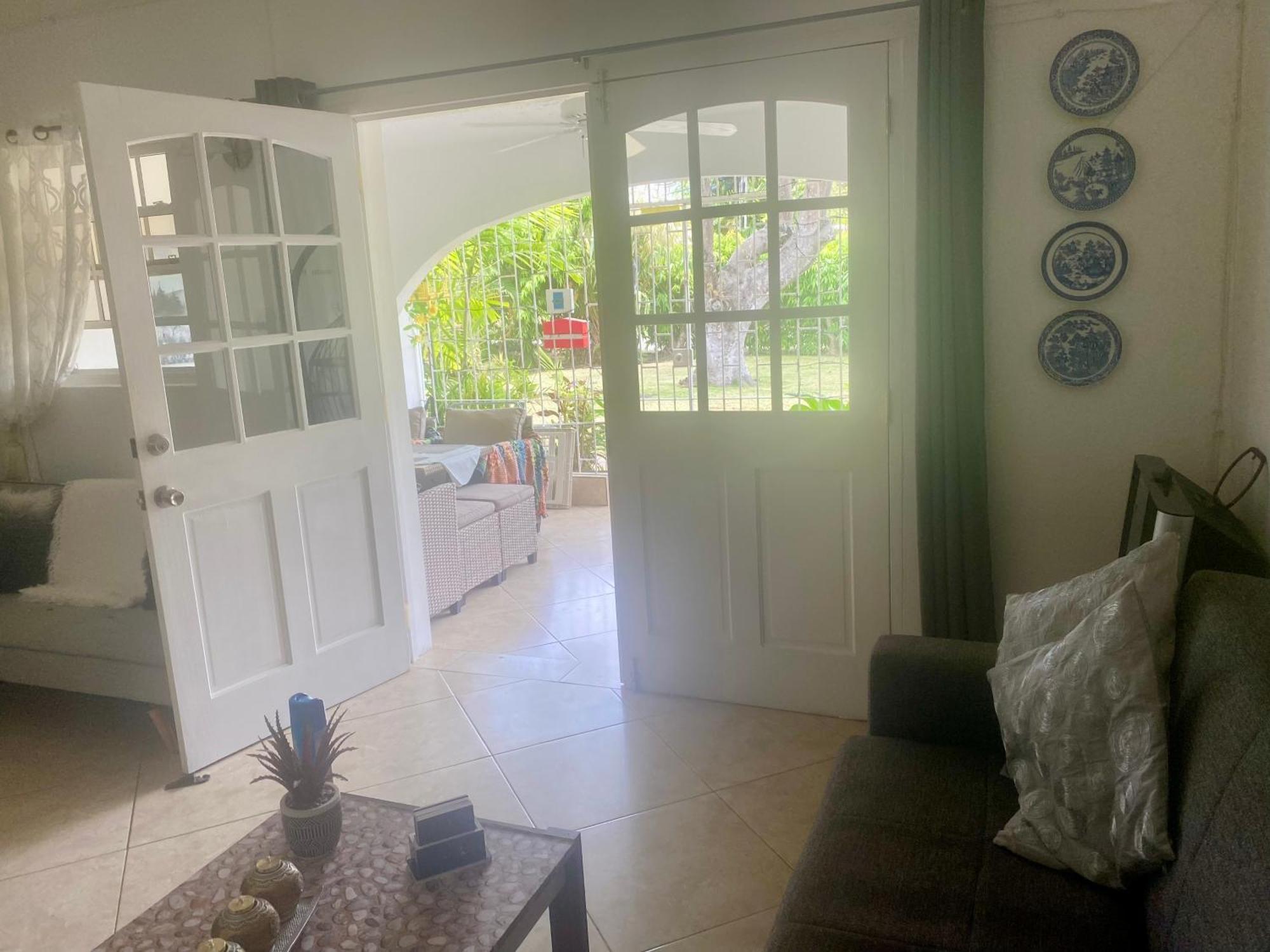 West Coast 1 Bedroom Apartment 66 - Close To Beach Saint James Buitenkant foto