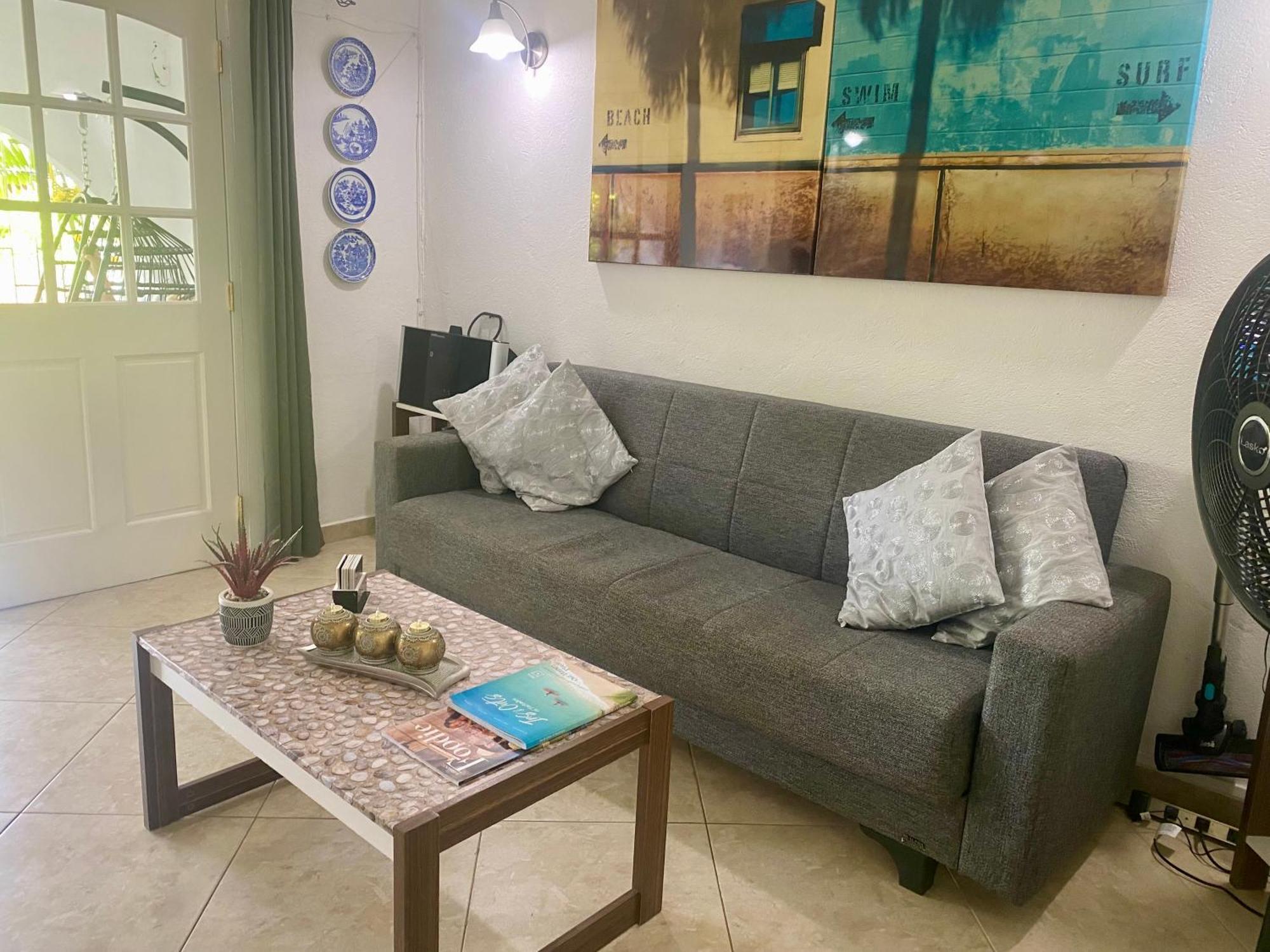 West Coast 1 Bedroom Apartment 66 - Close To Beach Saint James Buitenkant foto
